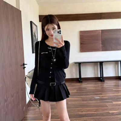 Black Buttoned Long Sleeve Top Black Casual Outfit