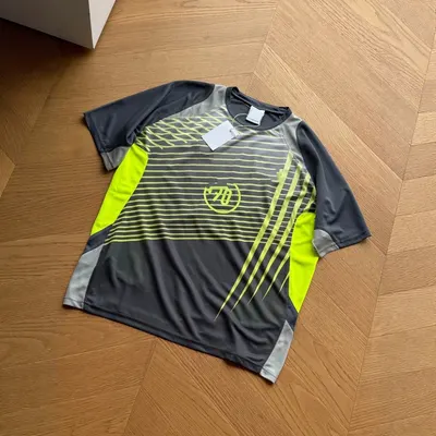 70 Sport T-Shirt Gray Neon Green Athletic