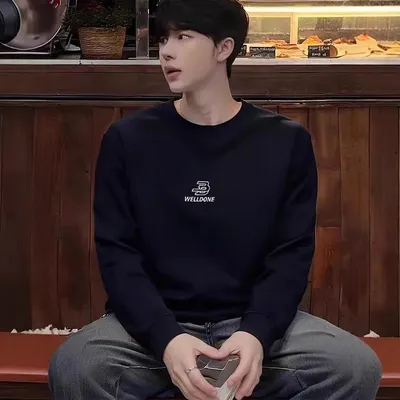 WellDone Logo Black Casual Sweatshirt