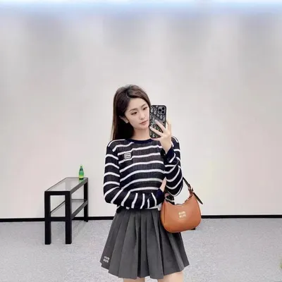 Vim Vim Striped Navy White Casual Sweater